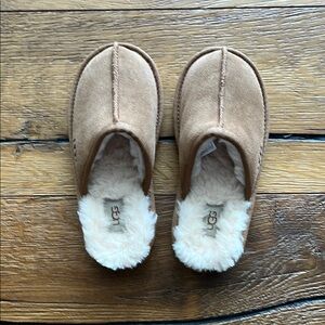 UGG Tan Slippers Cozy Sheepskin Lining